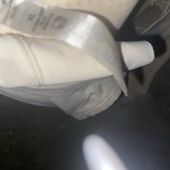 PINK Women’s Cream Sports Bra - Picture 5 of 6